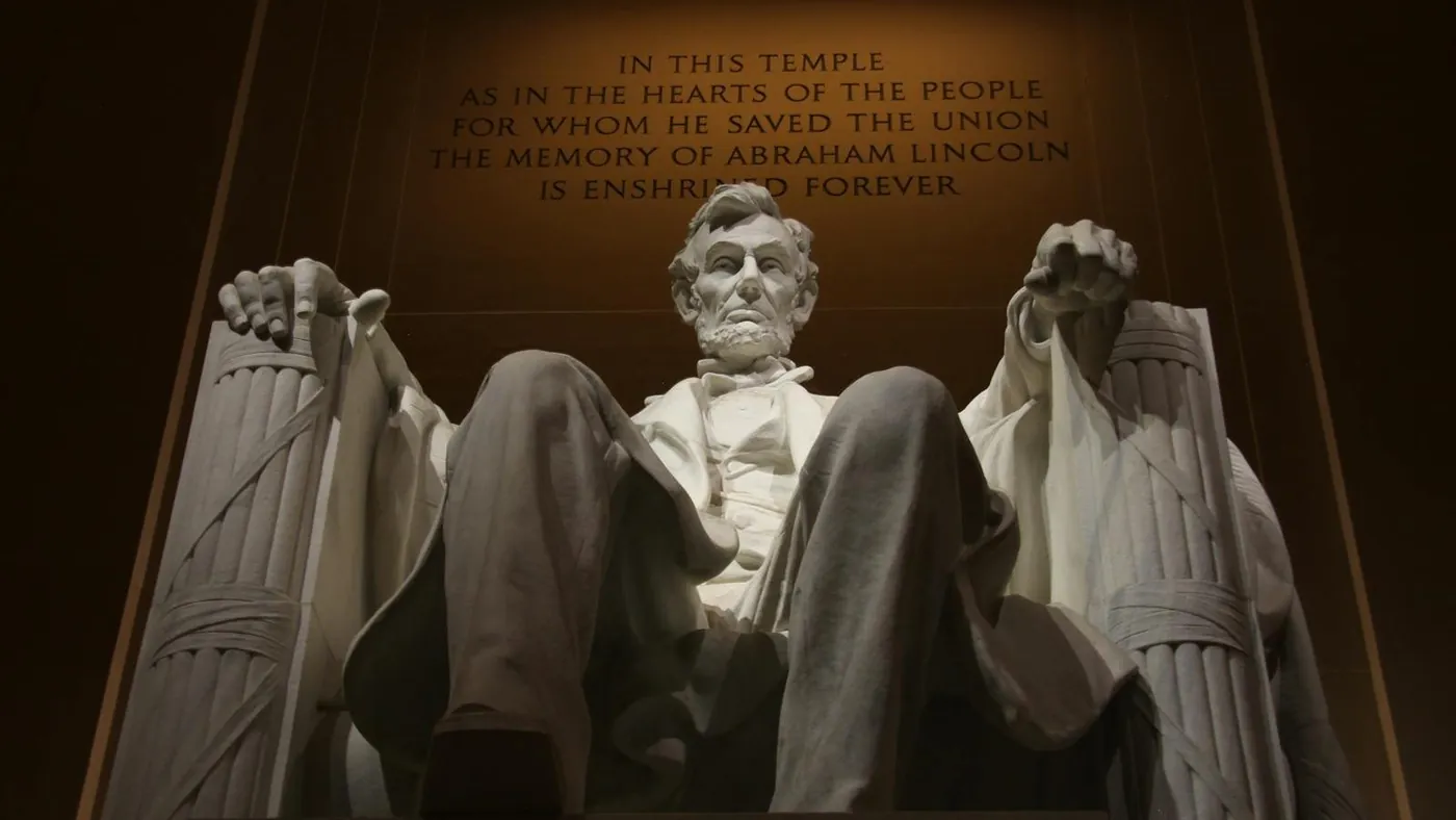 Abraham Lincolcn Statue
